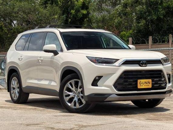 TOYOTA GRAND HIGHLANDER 2024 5TDAAAA57RS015204 image